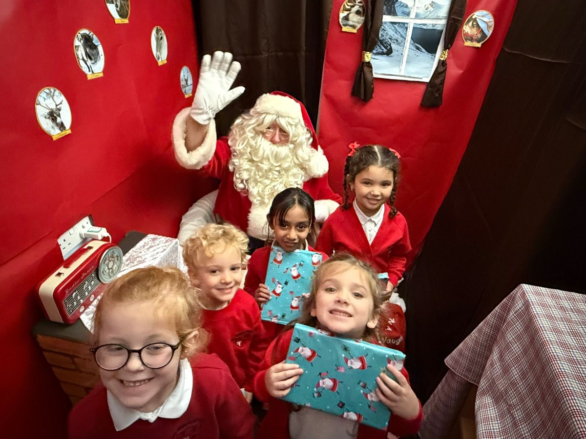 Reception really enjoyed the Christmas Bazaar this morning! They were then treated to a stop at Santas grotto to get a present from the man himself 🎅🏼 
#ItsTheMostWonderfulTimeOfTheYear