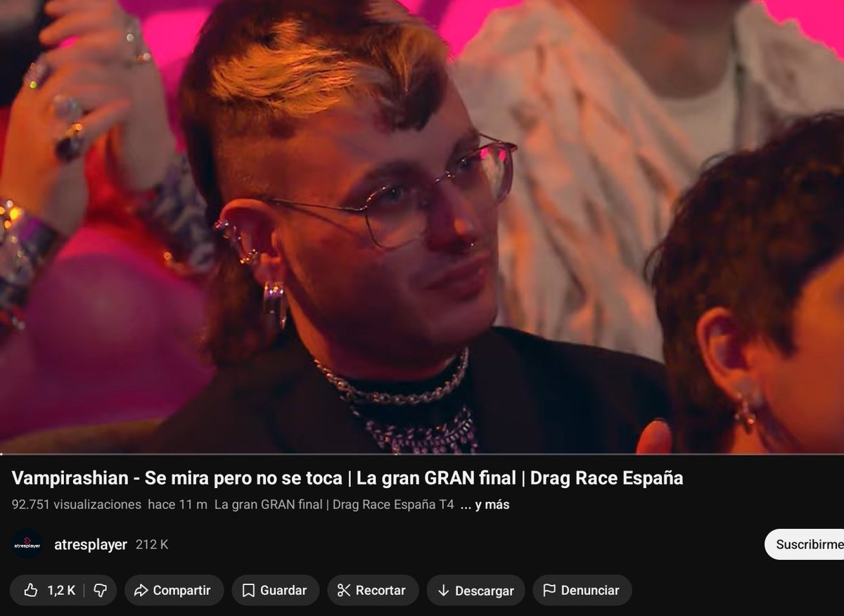 pescadoalegre's tweet photo. lo de que @ferrxn__ sea el primer frame de la final de la vampi?? loca https://t.co/zgQxIeqrGP