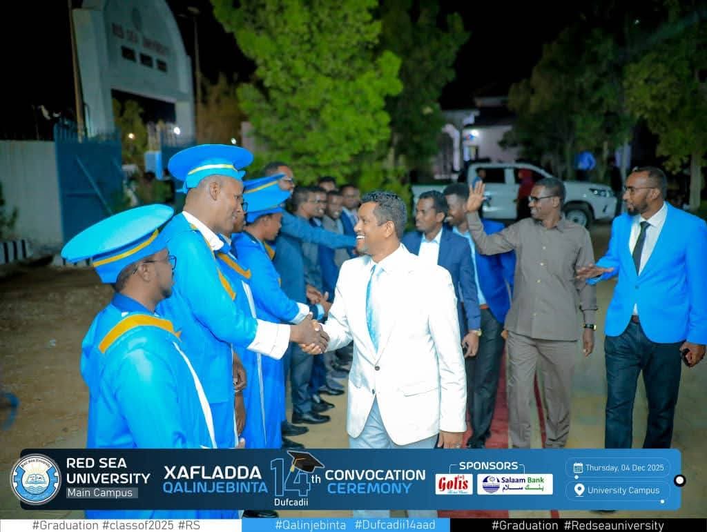 puntlandstatetv's tweet photo. Sawirro Qaybta 1aad: Xafladda Qalinjebinta Dufcadda 14aad ee Jaamacadda Badda Cas.
#Qalinjebin14
#RSU
#Sawiro
#14Batch.
#Classof2025. https://t.co/lOIvV2Ko1o