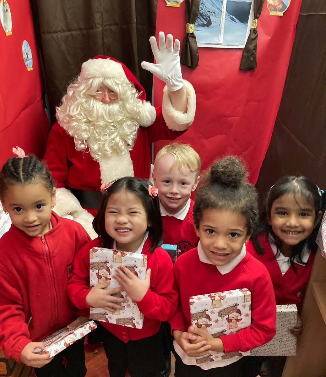 Reception really enjoyed the Christmas Bazaar this morning! They were then treated to a stop at Santas grotto to get a present from the man himself 🎅🏼 
#ItsTheMostWonderfulTimeOfTheYear