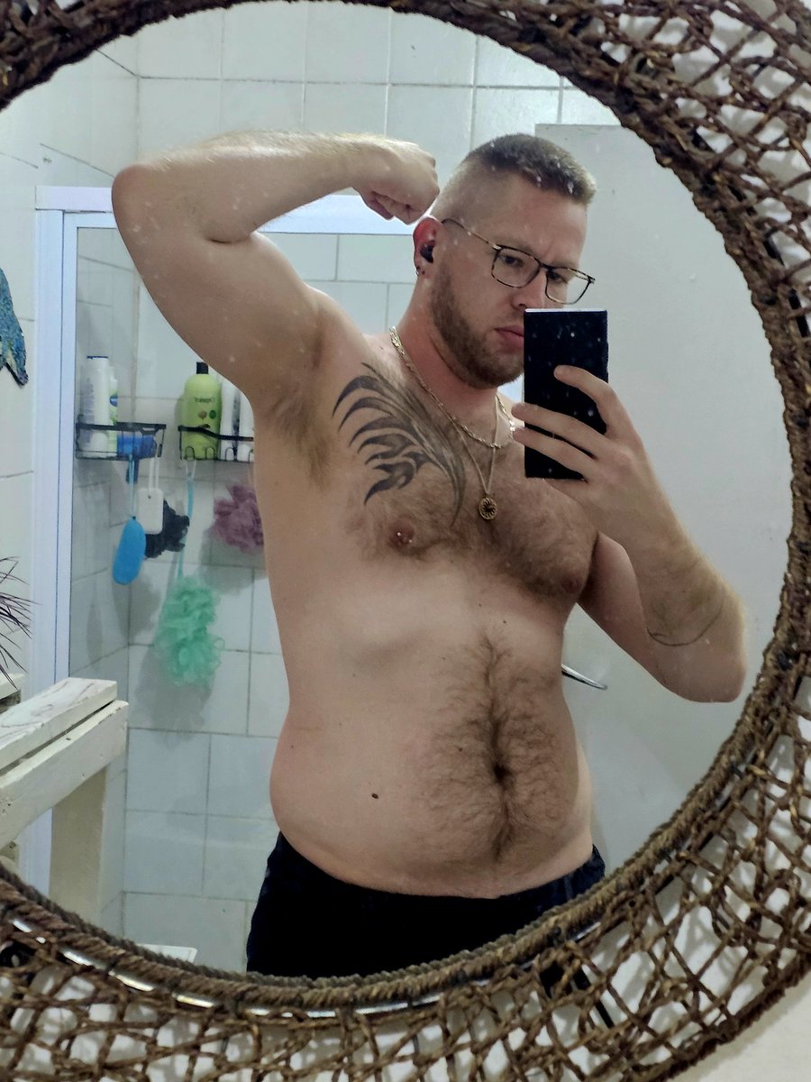 BossiQ91's tweet photo. Big Boy December 🏋‍♂️🐻 https://t.co/4VSssdvzU5