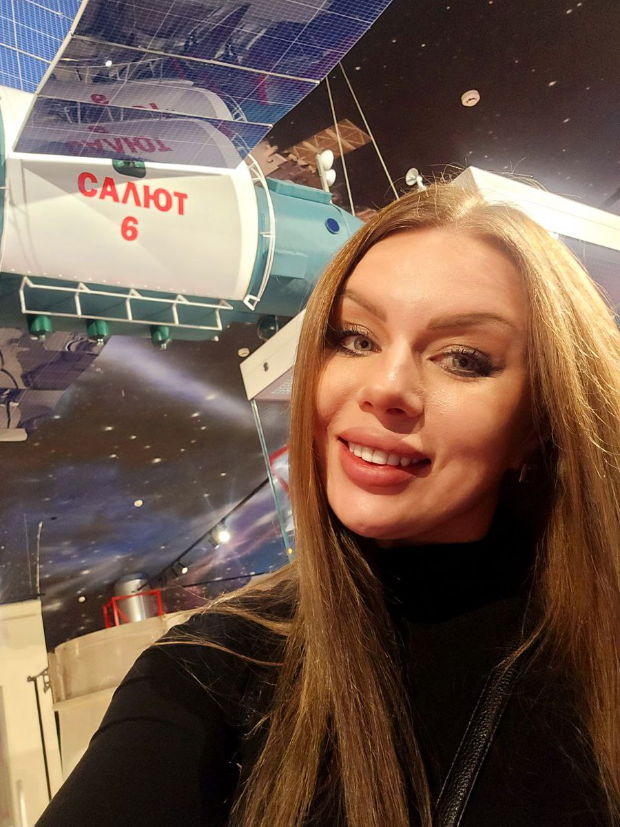 Parkidem_Sofia's tweet photo. -"I'LL ESCAPE FROM YOU TO SPACE!!!"
Space:
-"Hello, Park!!!"
😂😎😎😎😎 https://t.co/xHKtFYz3GU