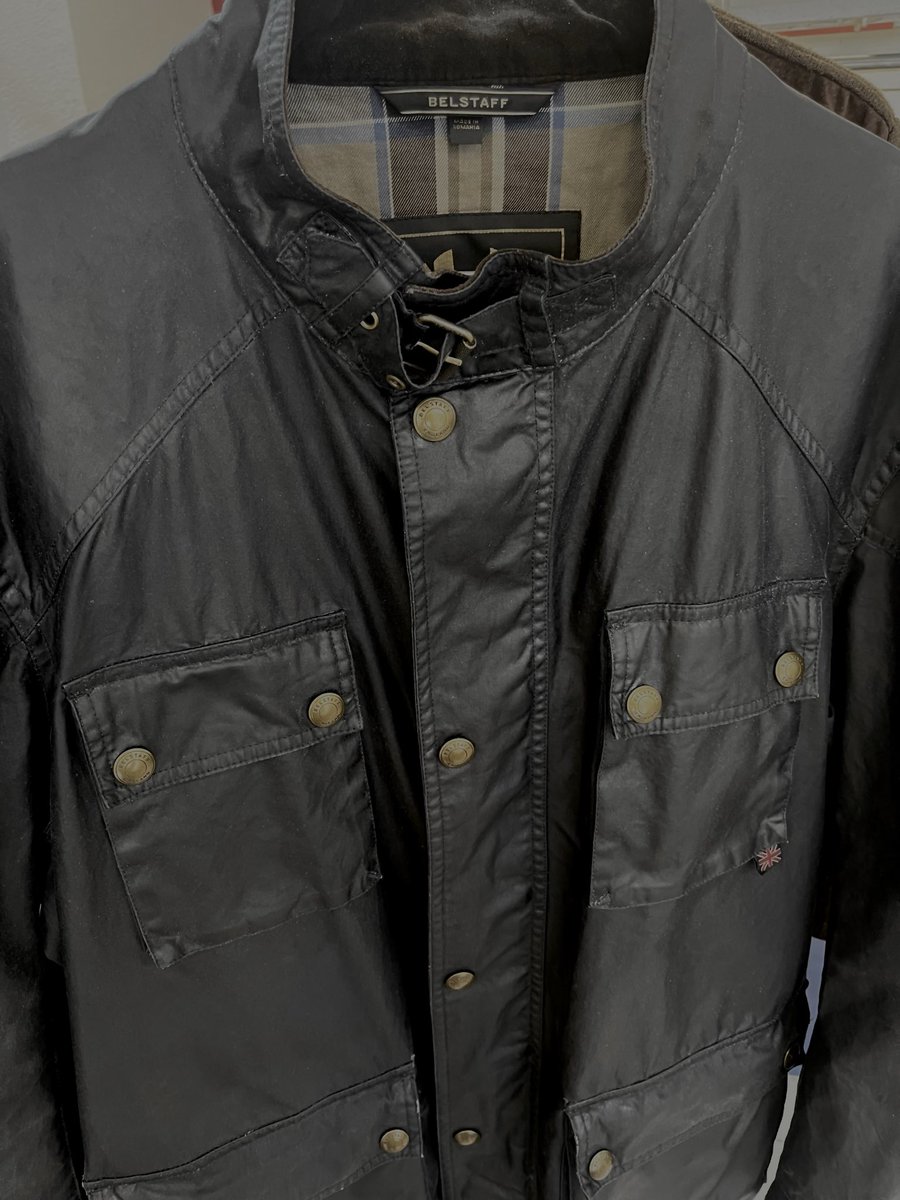 tinto_solymar's tweet photo. Servicio de Tintorería especializado en la limpieza, engrasado y encerado de prendas tipo Barbour, Belstaff, etc. 
En Tintorería Solymar de Córdoba obtendrás calidad profesional para que tu prenda esté mejor que nueva. 

📍AVENIDA BARCELONA,3

📍CIUDAD JARDIN. C/ M.  P. López, 2. https://t.co/eMC0Drgbbq