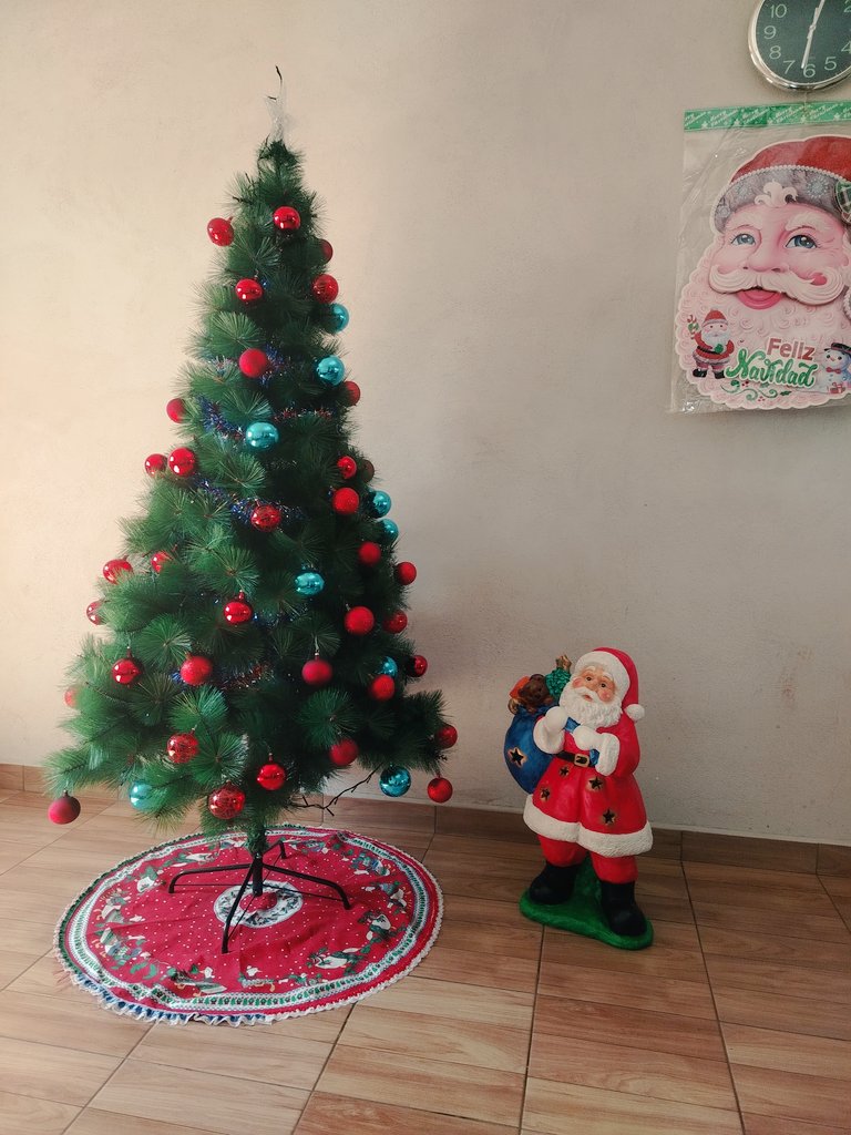 charlypm2052's tweet photo. Navidad 🎄🎁☃️2025 https://t.co/FyEsTaU8di