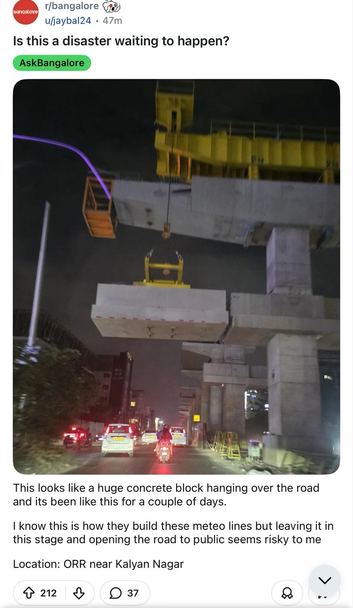 harshsri77's tweet photo. @DcpComdCentre this to bring to your concern about the metro beam hanging on live moving road over last few days its completely dangerous as users are reporting about same on many platforms like reddit. Please check and help with this matter

Yours truly 
Bengaluru citizen https://t.co/H592QrgwQ8