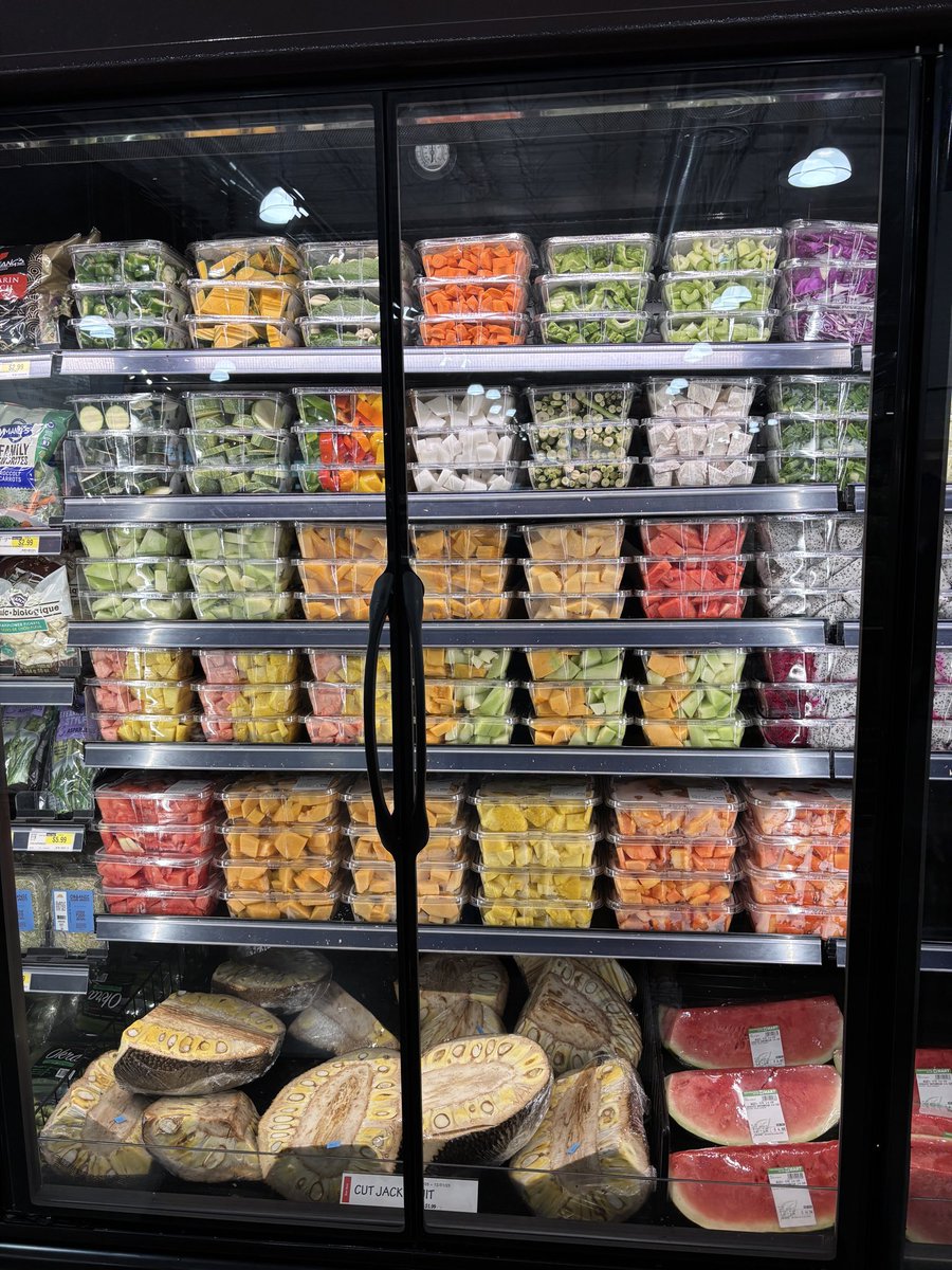 CorwinInVegas's tweet photo. I think I’d eat a LOT more fruit and vegetables if they all came this way…😂 NGL, I still really enjoy prepping. #HMart https://t.co/rGH3pCqPMR