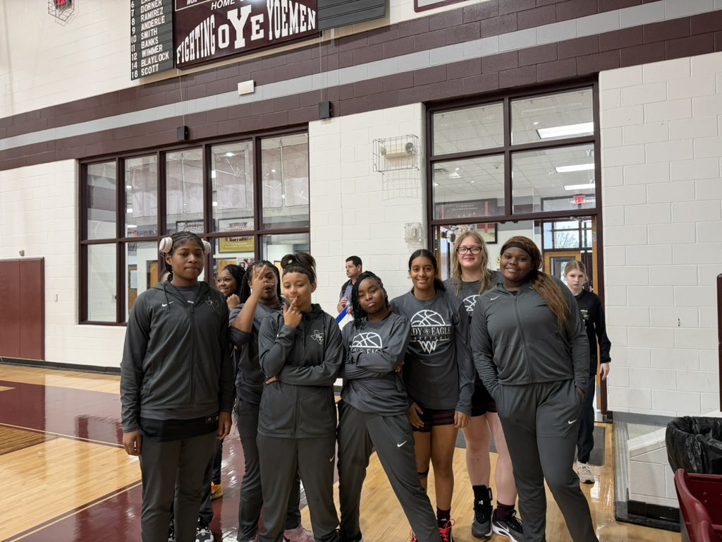 HTLadyHoops's tweet photo. Lady Eagles tournament vibes ! https://t.co/gGgGoZ18K1