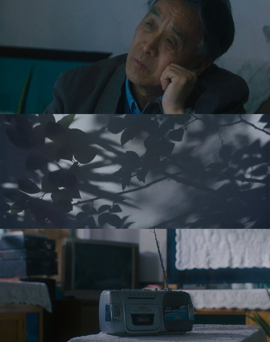 ZepingSuno's tweet photo. Sharing another old work, my undergraduate thesis, a narrative short film: 方寸之间 Trapped （2023 / Beijing). Want to prove that I can also make narrative films.

#shortfilm #shorts #liveaction #narrative #beijing #oldgeneration #director #filmmaker #storytelling https://t.co/6pG9azye46