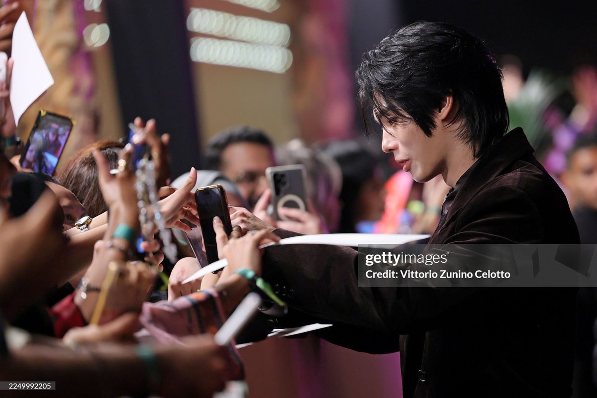 winmypeaches's tweet photo. "Giant" - Red Carpet - The Red Sea International Film Festival 2025

JEDDAH, SAUDI ARABIA - DECEMBER 04: Win Metawin attends the opening night red carpet for "Giant" at the Red Sea International Film Festival 2025 on December 04, 2025 in Jeddah, Saudi Arabia. (Photo by Tim P. Whitby/Getty Images for The Red Sea International Film Festival)

WIN 1ST RED SEA FILM 2025

#RedSeaIFF25xWIN
#ForTheLoveOfCinema
#RedSeaIFF25 #RedSeaIFF
#winmetawin