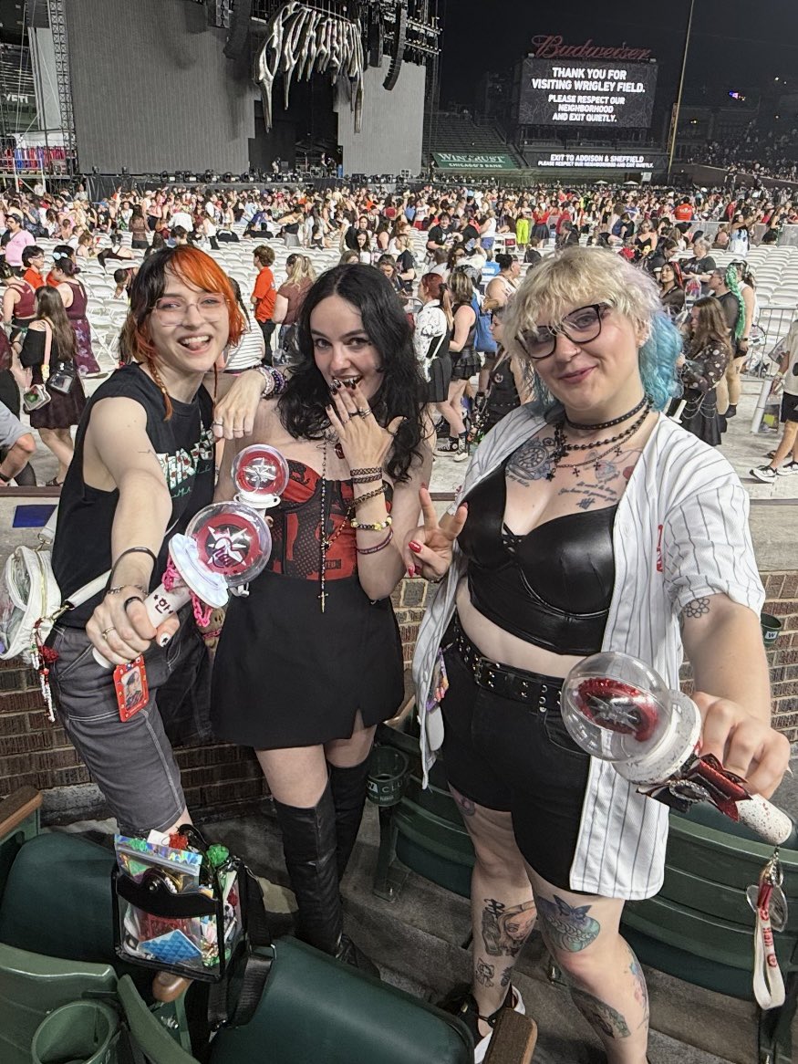 cherryixiang's tweet photo. the yuma to my nico, the yonghoon to my harin, MY BEST MF FRIENDDDD 🗣️🗣️🗣️🗣️🗣️ happiest of birthdays to you @YuMakitoKay im so incredibly lucky to call you my best friend and i wish i could celebrate with you in person today 🫶🏻 i love youuuuuuu so much!!!!!!!!!!! https://t.co/DBlKlUJfPV