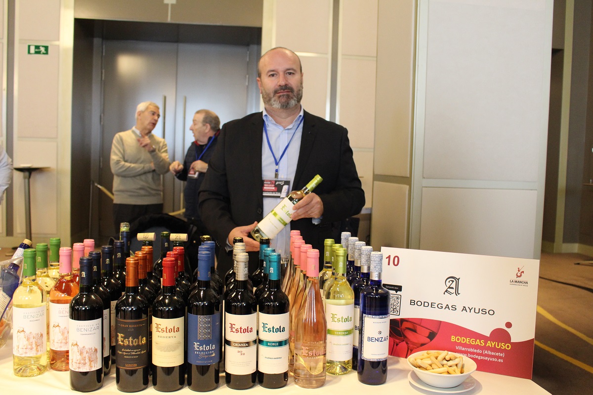 🍷 Bodegas Ayuso estuvo presente junto a <a href="/vinodelamancha/">Vino DO La Mancha</a> en el evento de vinos jóvenes 2025 en el Hotel Palace de Madrid.
Una cita clave para la promoción de la nueva añada.
Más info en el blog: 
bodegasayuso.es/bodegas-ayuso-…

#BodegasAyuso #VinosJóvenes2025 #DOLaMancha #vinoespañol