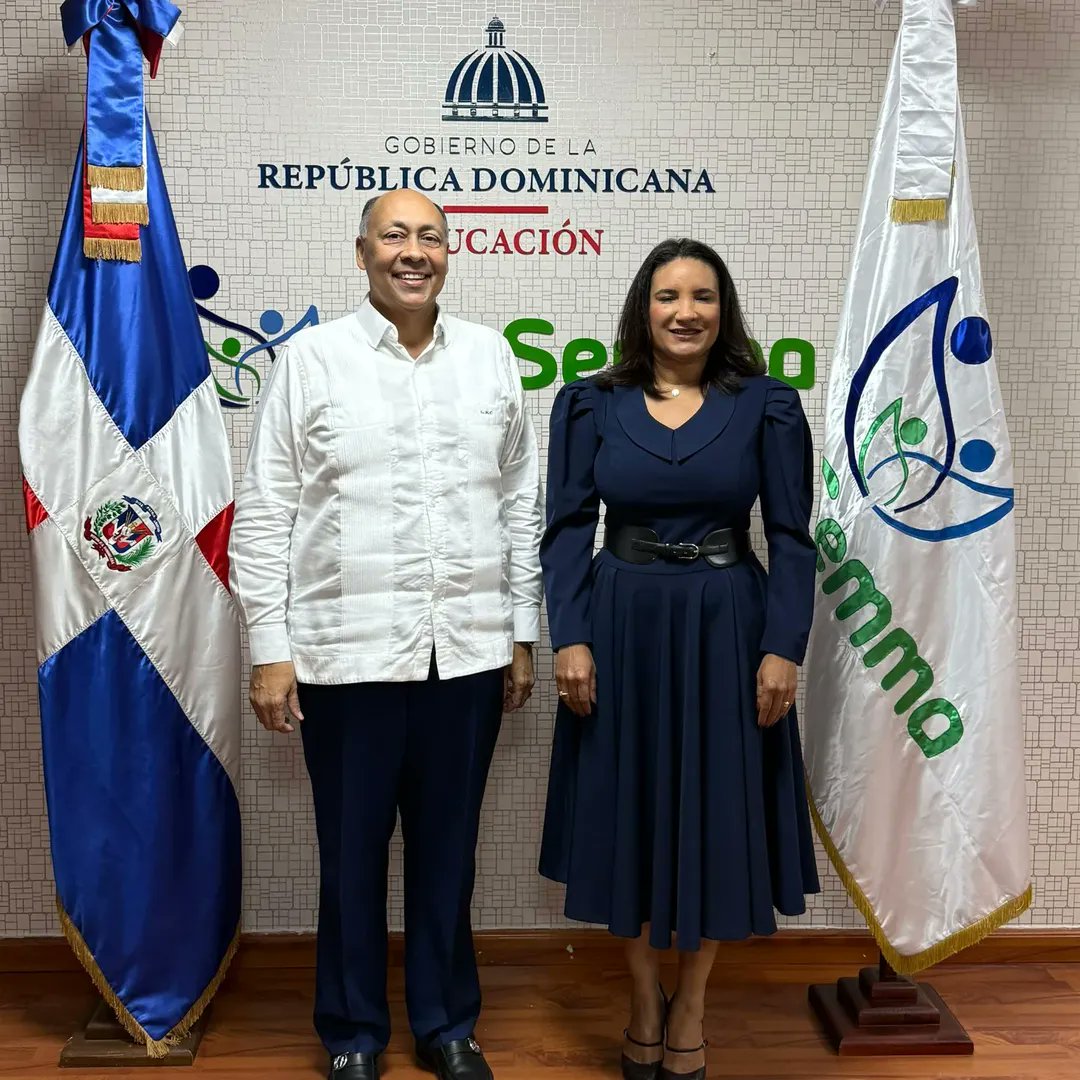 Nuestro director ejecutivo, el doctor Luis René Canaán Rojas, recibió en su despacho la visita de la Licda. Tomasina Tolentino Peralta de Mckenzie, con el objetivo de abordar temas de colaboración en beneficio de la comunidad magisterial. ¡ARS SEMMA avanza!