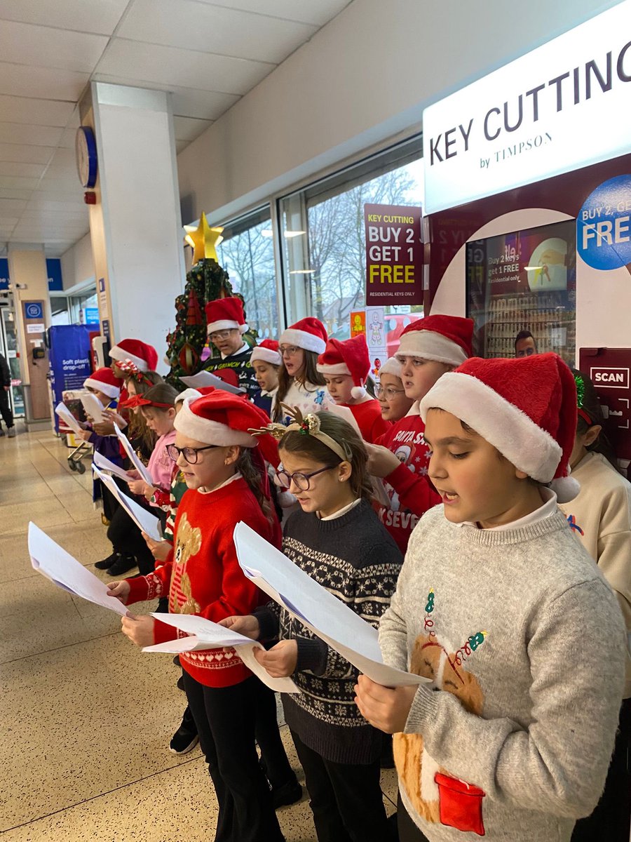 PathwaysEACT's tweet image. Well done to our choir for singing carols at our local Tesco today. You brought Christmas cheer to the whole community. Thank you Tesco for having us! 🎶 🎅🏼