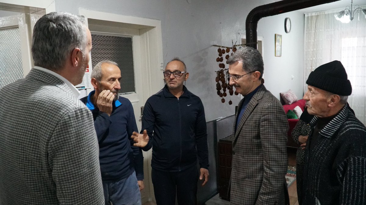 Bahattin Abay Abimizi hanesinde ziyaret ederek, geçmiş olsun dileklerimizi ilettik.

Rabb’imden tedavi altındaki tüm hastalarımıza acil şifalar diliyorum.
#HerKapıBirGönül ❤️