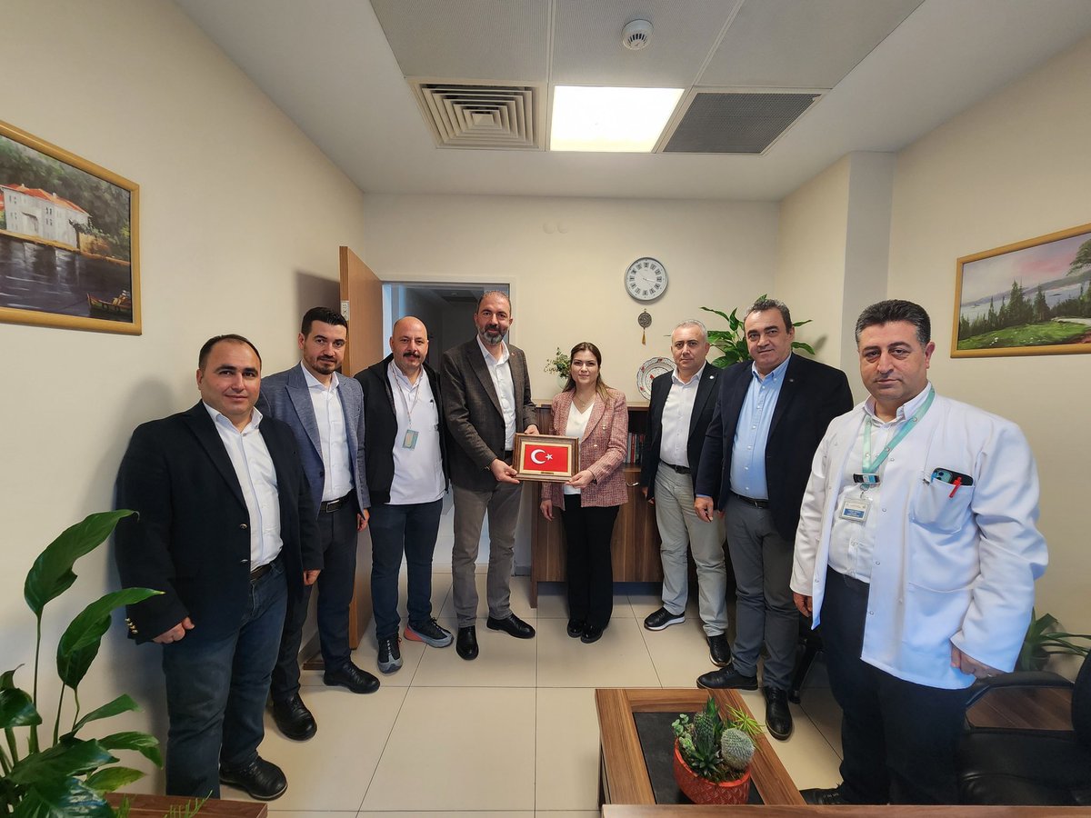 gokhanyunkul23's tweet photo. İnegöl Devlet Hastanesine Başhekim Yardımcısı olrak atanan Uz.Dr.Dufu ALTINTAŞ BAHÇE ve Uz.Dr. Muhammed Akif ERTUĞRUL'a yönetim kurulu üyelerimiz ve temsilcilerimiz ile birlikte hayırlı olsun ziyaretinde bulunarak görevlerinde başarılar diledik. https://t.co/EQX3i0mbxC