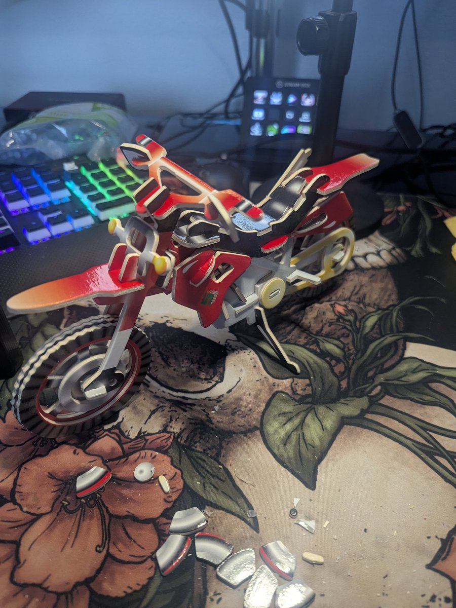 Curve 🖤 tweet media