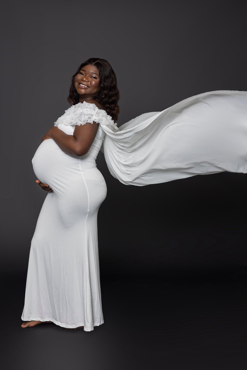 HiSegunAjayi's tweet photo. 1/3 IREWANDE IS HERE ✌️

The last time I mentioned Irewande here, it was still a follow up on how fascinating and sweet I found the name. 
When real events will play out, the news of the conception of Irewande came with a call up for a job I had earlier been rejected. https://t.co/646HxhyWio