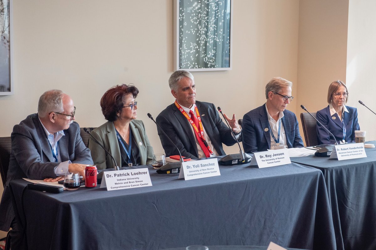 AACI_Cancer's tweet photo. At the 2025 #AACI/CCAF Annual Meeting, new and emeritus cancer center directors met to discuss leadership, operations, and collaboration across AACI member centers.https://t.co/8RfXYTA67D https://t.co/YBNq3jrMfX