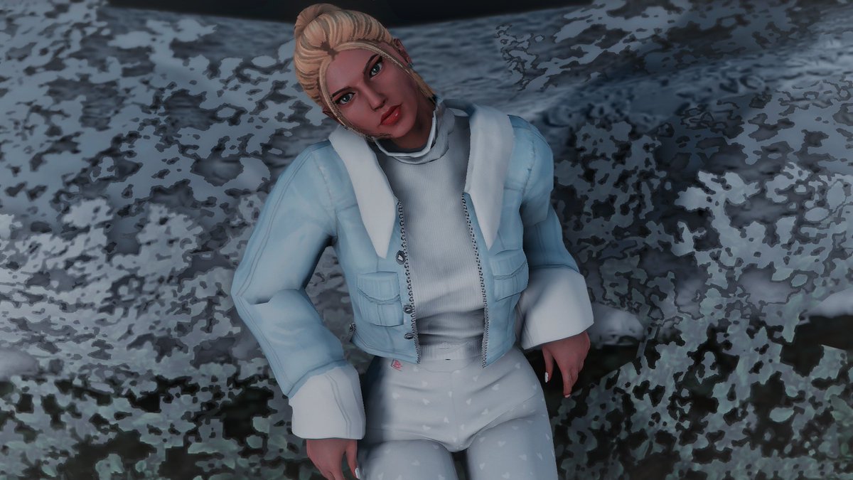 AMIGOS 👋

ESTAMOS ON 🟢

DEMASIADA GENTE EN COMISARIA 🙄