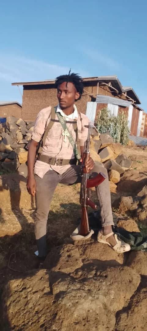 Habtishgreat's tweet photo. እይመጡ ነው 
እየገቡ ነው

በማዕከላዊ ጎንደር ዞን በወገራ ወረዳ በደንጎርድ�� ቀበሌ ሲንቀሳቀሱ የነበሩ የጽንፈኛው የፋኖ ቡድን አባላት መንግስት ያቀረበውን የሠላም ጥሪ በመቀበል ገቡ። https://t.co/03ZNIYxSsz