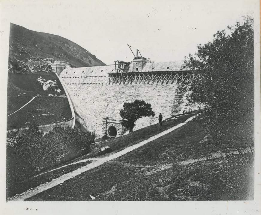 Cwm Elan Valley tweet media