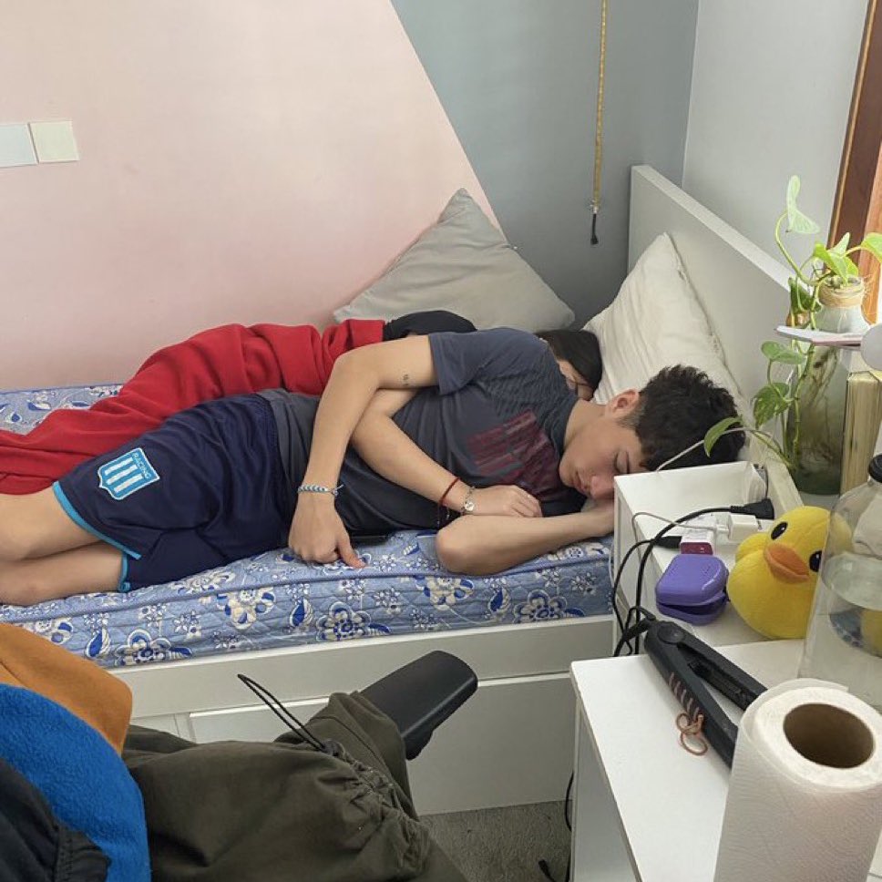 me and who (@coupleofdudess) on Twitter photo 