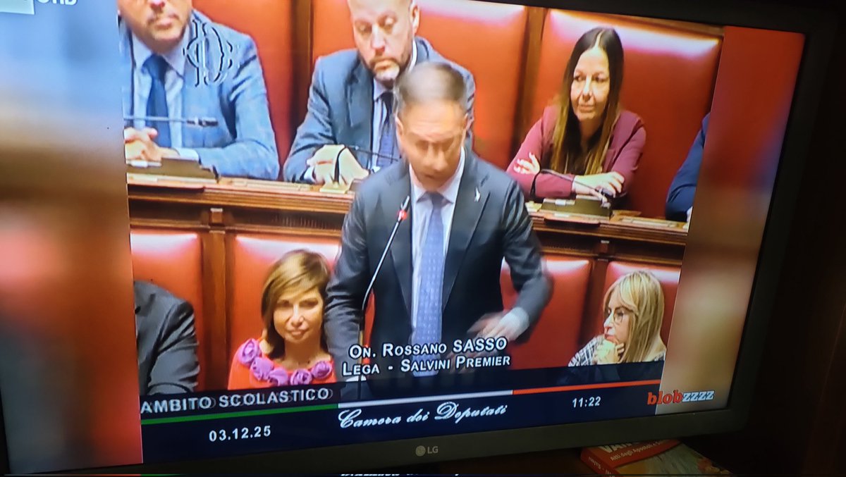 unoenessunoe's tweet image. Sono fascisti e lo rivendicano anche. Dio patria e famiglia detto da uno di un partito che fino a ieri era secessionista #blob