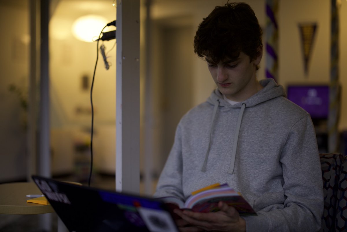 albioncollege's tweet image. Finals week flow state 🧠
Britons don't fold, we finish strong 💪💜

📸 Libby Bauman '29 
#FinalsWeek #AlbionCollege #MyAlbion #GoBrits