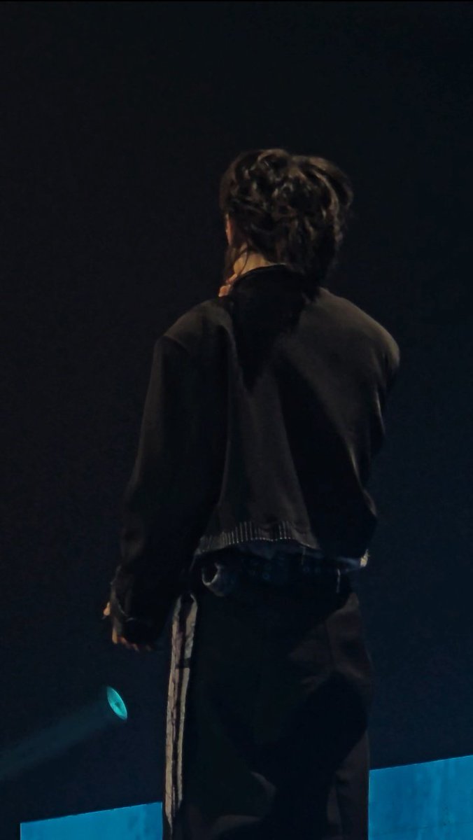 eajaerchive's tweet photo. baru cek fancam bnrn 90% dipunggungin 🤣 https://t.co/jl7yUgjJrl