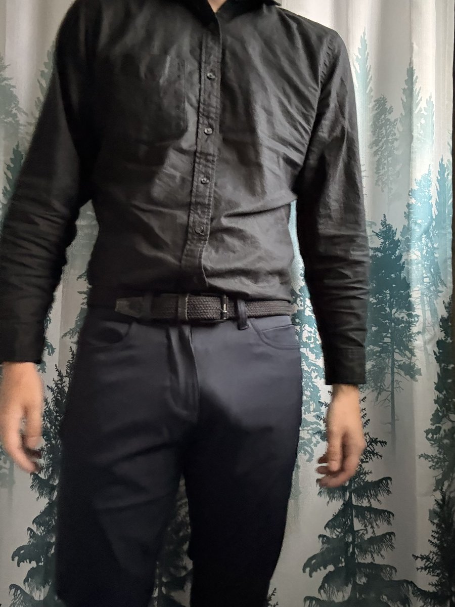 lastxonexleft's tweet photo. Hiding the #bulge for work is hard sometimes 😅 https://t.co/oKvvBcquKV
