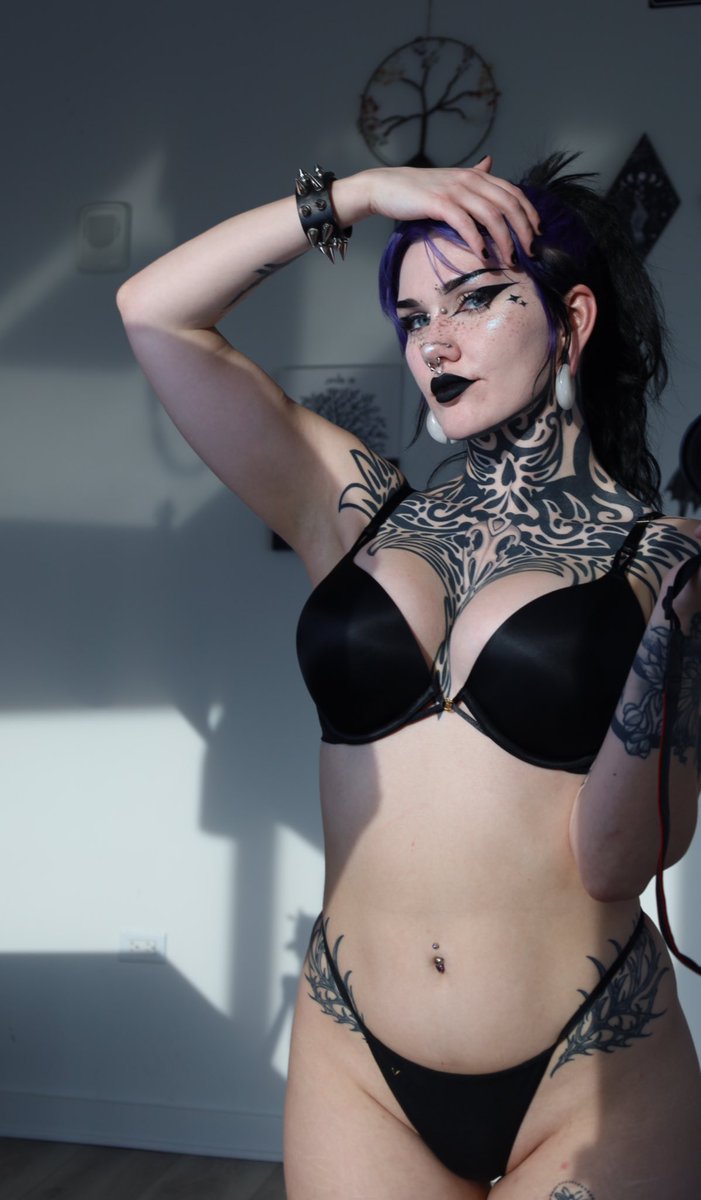 FreeUse_Girls's tweet photo. Salem Volkova

“Use me like you know your wife will never let you fuck her.”

22, slutty goth college senior who loves having affairs with older and married men. Female. The cause of your divorce. She/Her, Pansexual, Switch. Teacher’s pet. https://t.co/8veKyeN5W8