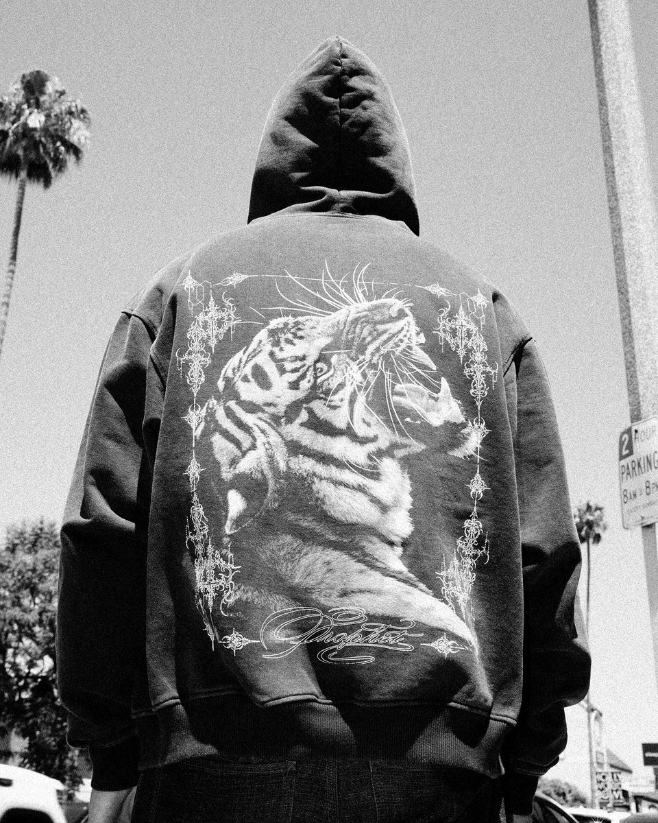 andyblack's tweet image. Prophet store is now live 🦇 prophetclo.com