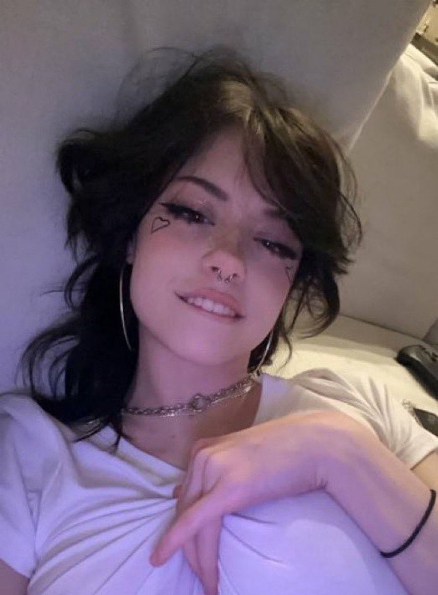 HardSteav988's tweet photo. reply “yes” for a surprise DM 💕 ( I’m serious ) https://t.co/KnjW9fspLS