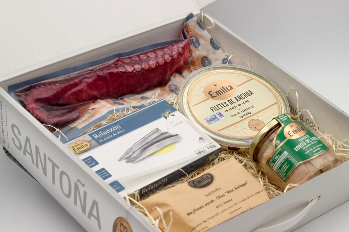 🎄 <a href="/ConservaEmilia/">Conservas Emilia</a> es uno de esos regalos que no necesitan adornos: vienen con mar, oficio y verdad. #Regalos que no se guardan en la despensa, sino en el centro de la mesa, donde la familia se reúne y el norte habla alto.

#gastronomía #navidad #gourmet

gastro-spain.com/mejores-regalo…