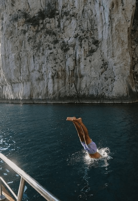 itsconnorevans's tweet image. You can live lifetimes in one year.

- Write often
- Journal
- Lift
- Jog
- Sprint
- Meditate
- Say grace
- Hike
- Spend time in nature
- Pray
- Hunt
- Drink spring water
- Live alone
- Less degenerate rap music
- Practice martial arts
- Create something every day
- Yoga
- Deep…