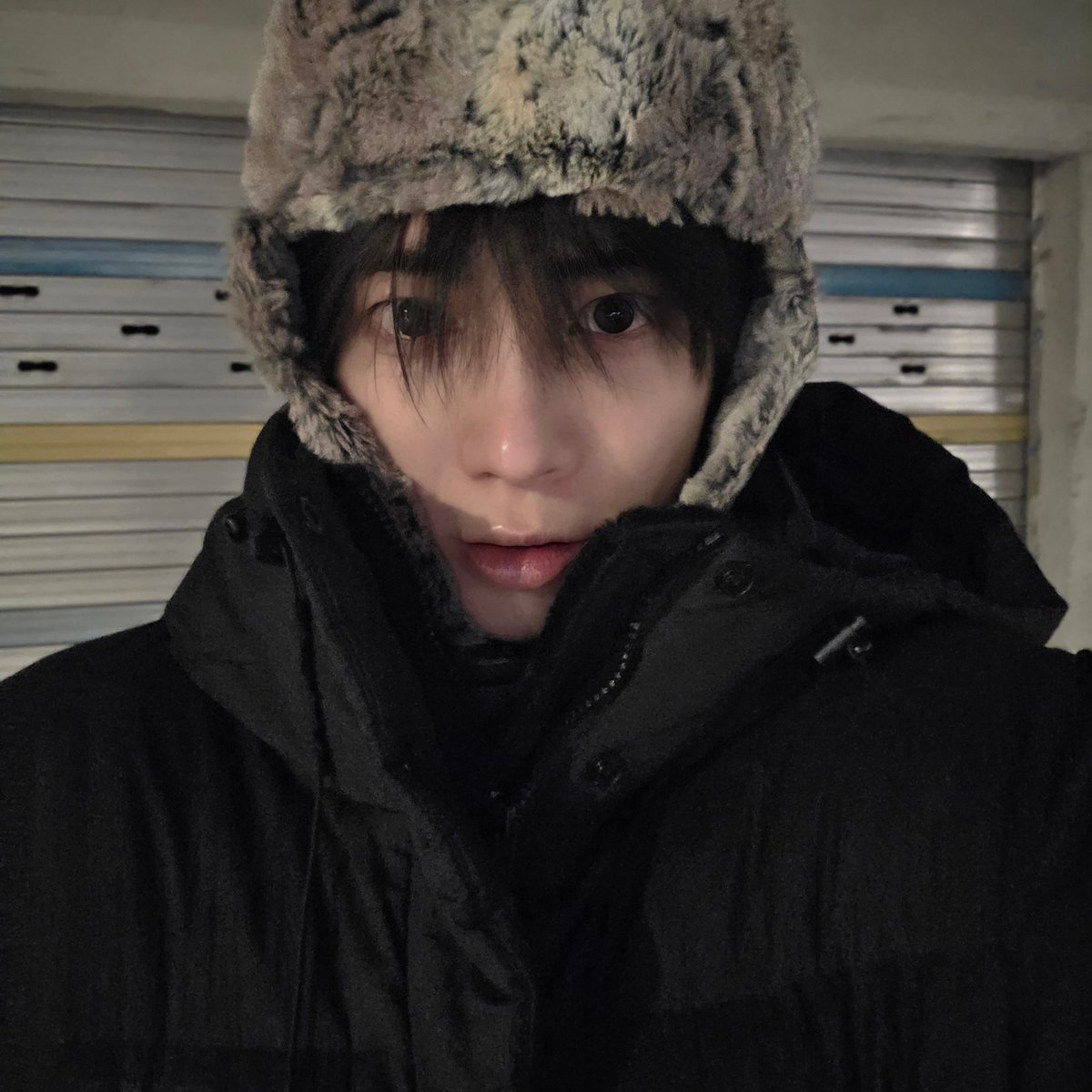 taegyupilled's tweet photo. taehyun keeps dropping the cutest selcas these days omg more plz https://t.co/JUnezc3oHa