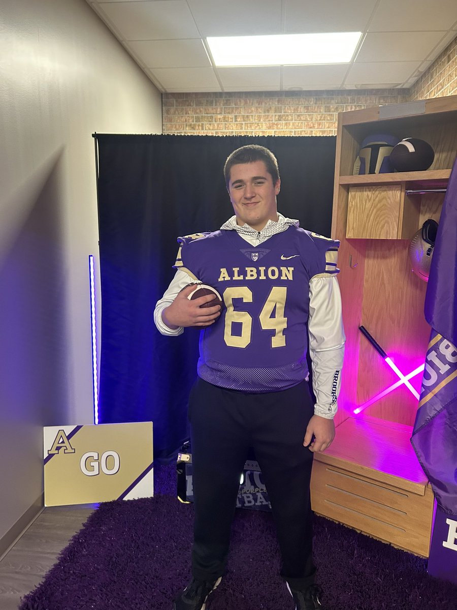 Logan Brooks tweet media