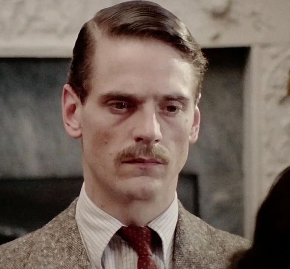 сегодня проснулся никакой, было настроение то ли застрелился, то ли пол лондона расстрелять. не случилось ни первого, ни второго.