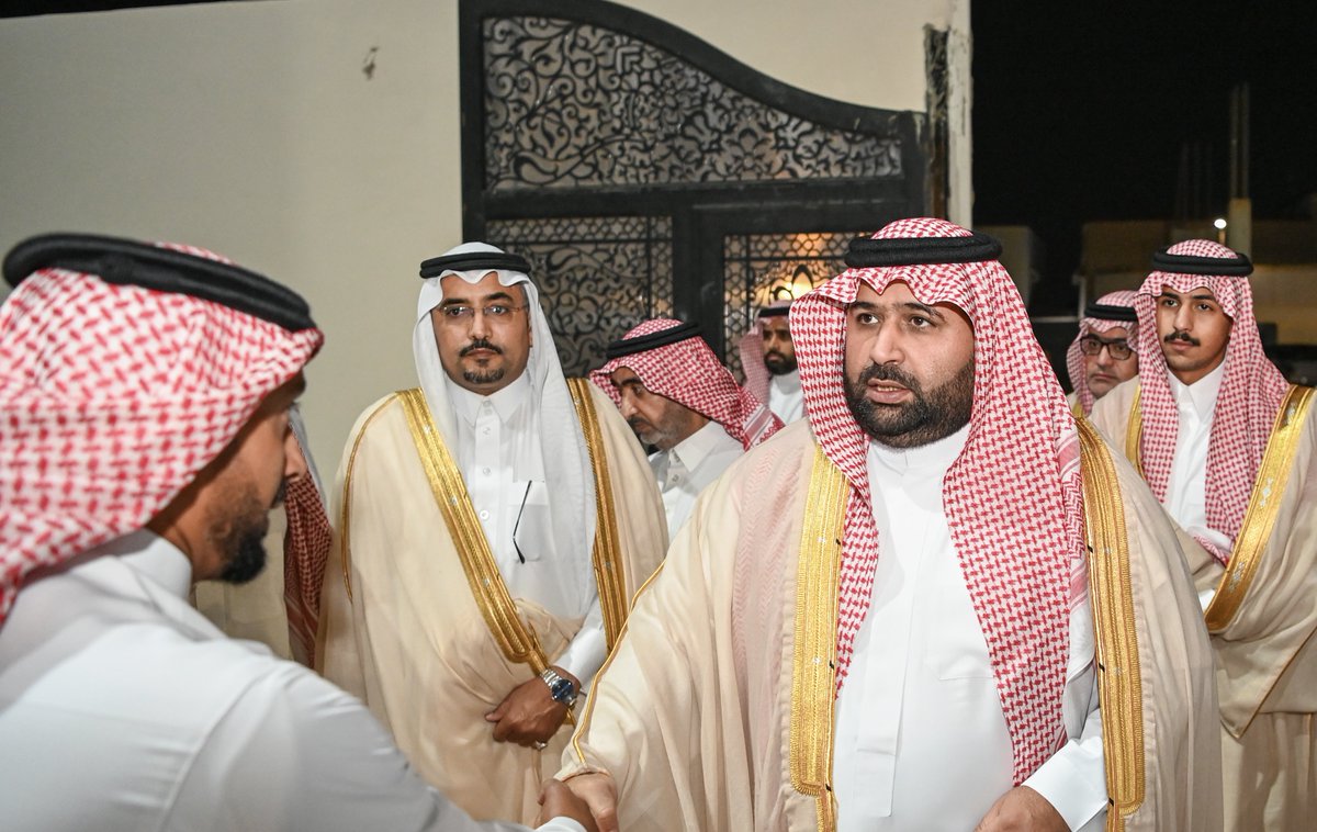 سمو أمير منطقة جازان
#محمد_بن_عبدالعزيز
يعزي إبراهيم صالح هملان "أحد أفراد الحماية الخاصة" في وفاة شقيقته - رحمها الله -.

spa.gov.sa/N2459108