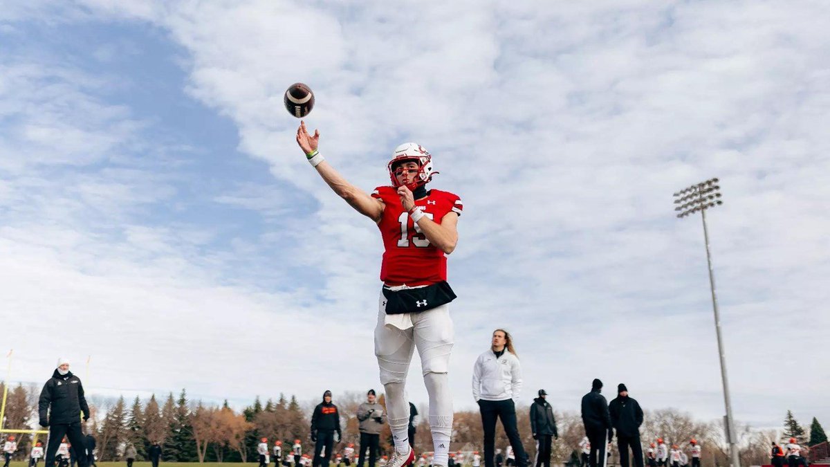 NorthernSunConf's tweet photo. #NSICFB has 18 named to D2CCA Super Region 3, including eight first team members. 
MSUM's Strand named Offensive Player of Year!

Full Story: https://t.co/40TETfHUNq