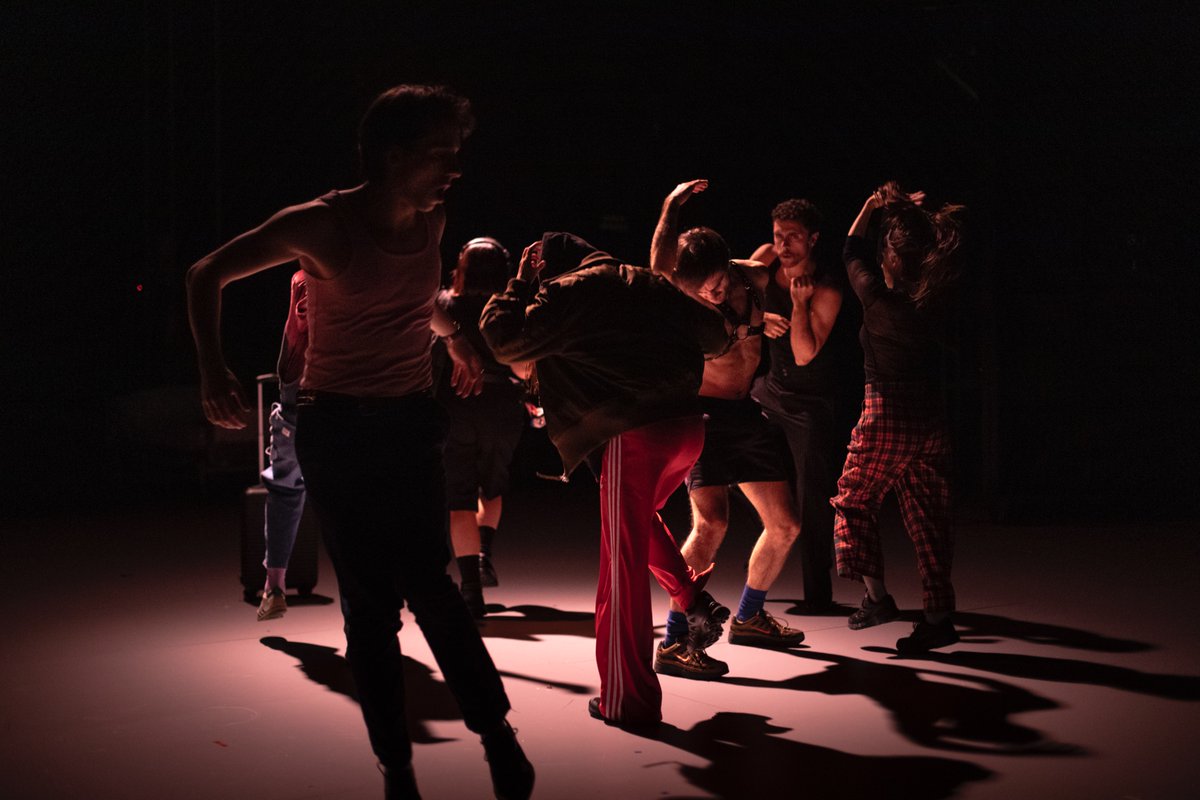 Pastis's tweet image. Memorias de un Tiquis Miquis: Personas, lugares y cosas archivell.es/2025/12/person… @TEATROMADRID @TeatroEspanol