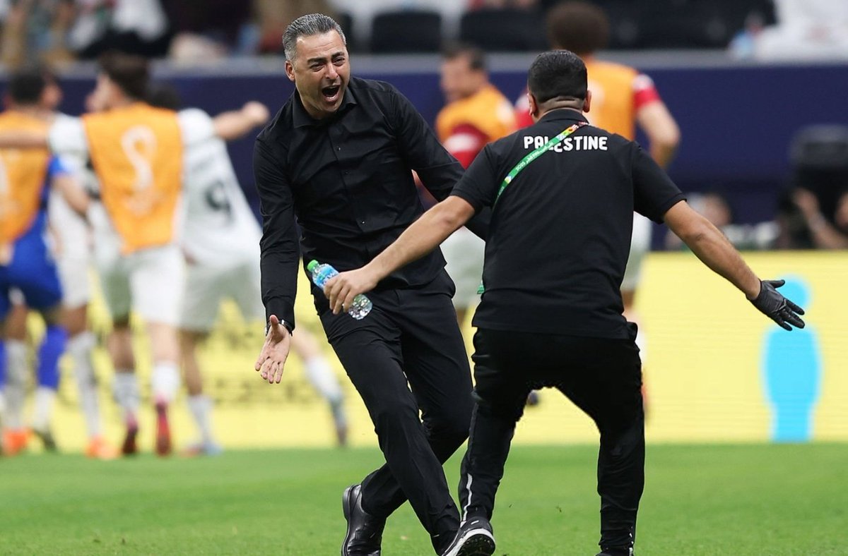 _Kick_Off's tweet image. من أجل فرحة الشعب تحتاج إلى :
الروح ، التضحية ، الإخلاص ، والقتال 
هو أمر لا يشعر به الا إبن الوطن الحقيقي 

" هي اشياء لا تشترى "

مهما حاولت