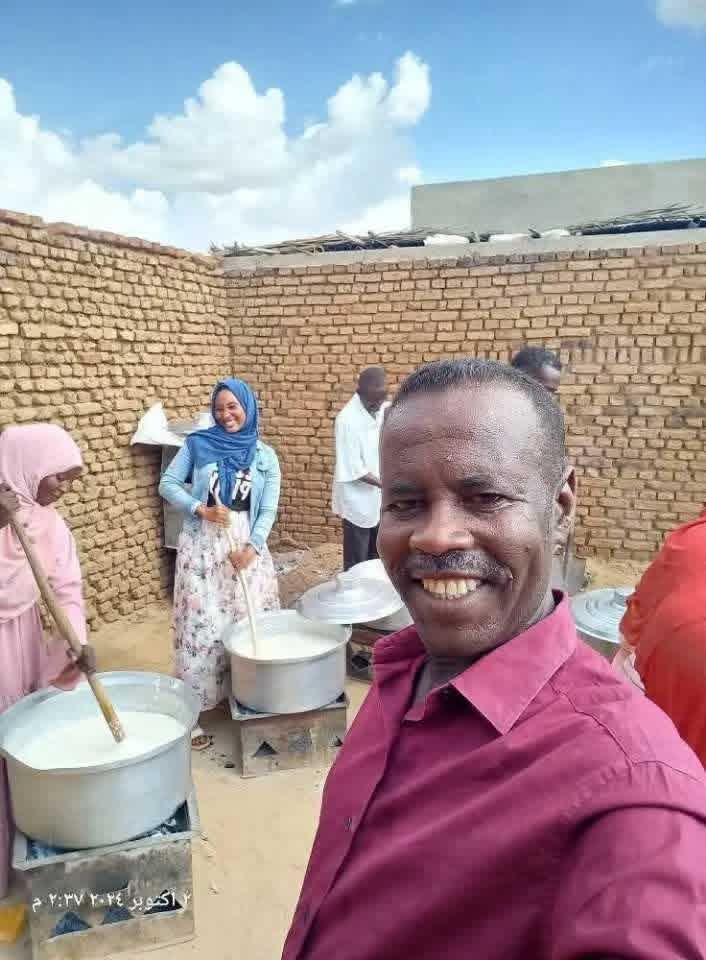 السودان: اختفاء جميع المسؤلين عن تكايا الطعام في الفاشر، في ظروف غامضة، ولا جديد عنهم الى حد هذه اللحظة.
هؤلاء اهلنا يستحقون بعض الاهتمام، اترك كل التفاهات وتحدث عنهم.