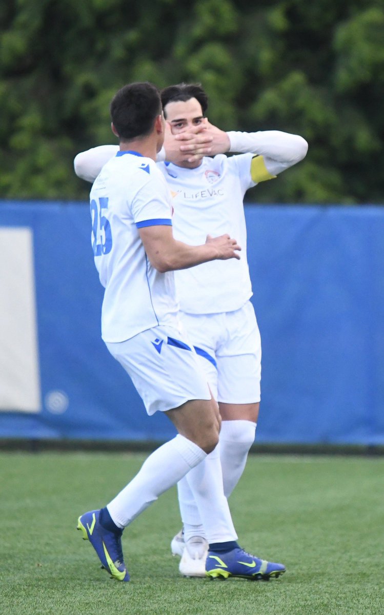 SchwartzSports's tweet photo. In my first article for @ASCNewYork, Fighting Tomcats captain Brian Saramago has his sights set on an @NPSLSoccer championship for Long Island! #NPSL #ASCNewYork #SchwartzOnSports ⚽️
https://t.co/RuhsOM2Ya9 https://t.co/lXf0fajrgT