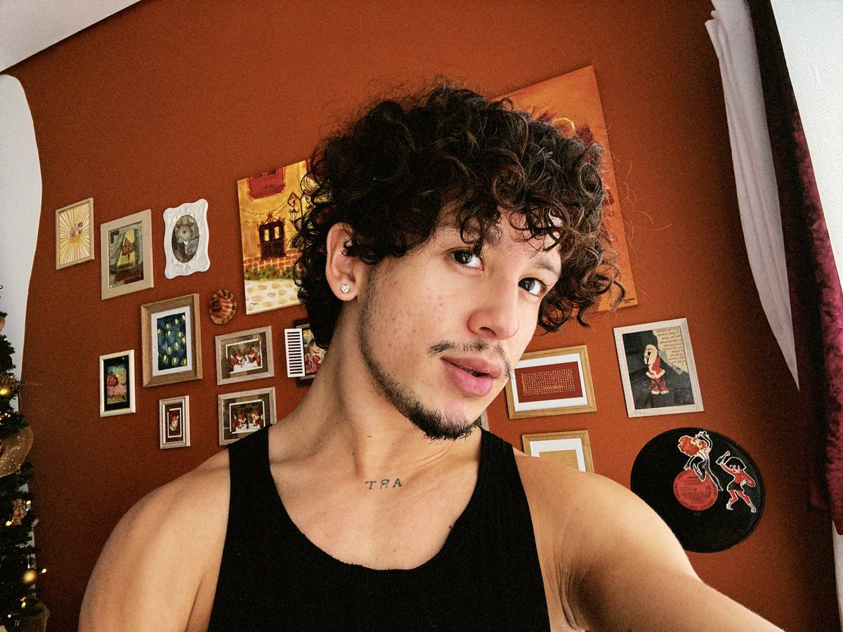 artystar_'s tweet image. ✨