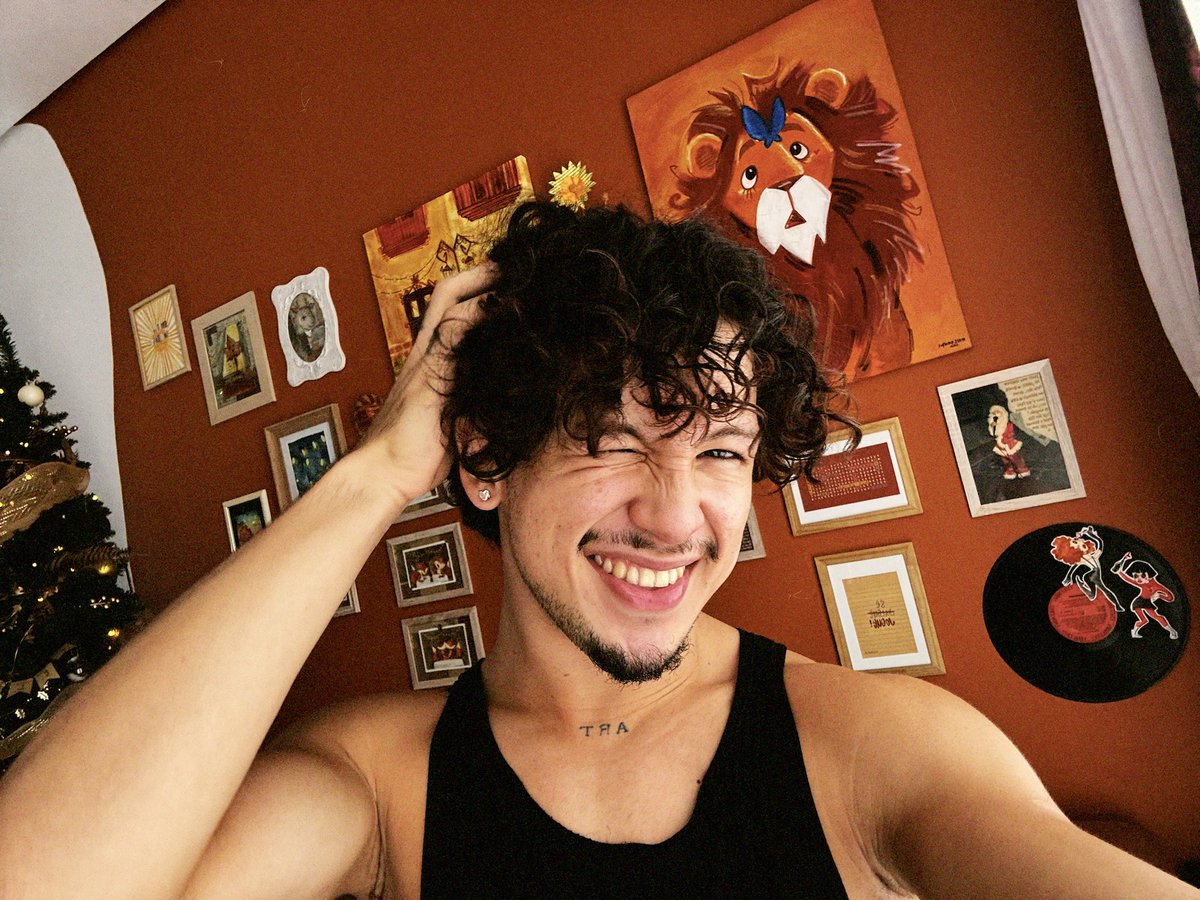 artystar_'s tweet image. ✨