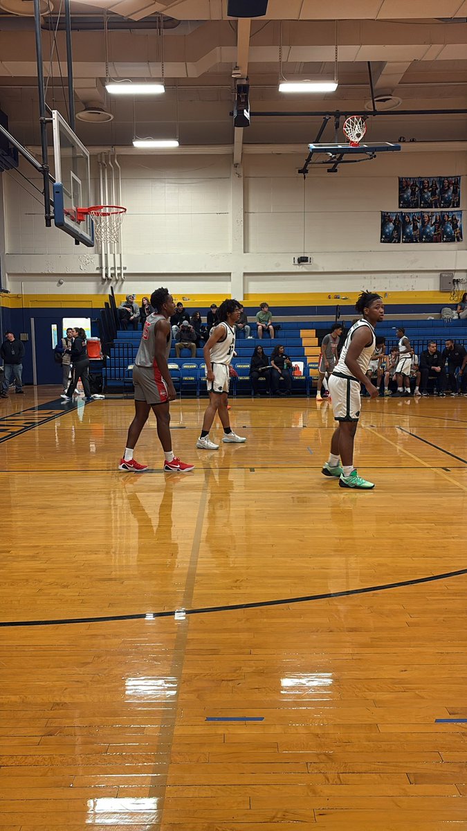<a href="/TravisHoops/">Travis Basketball</a> Forward Dylan Campbell 
On his way to a 1st Half Double Double versus Pflugerville Connally!

🏀🚨3 Monster Dunks in Transition in the First Half

Score 52-15 Travis Leading the way

#TexasHShoops #AndersonClassic #basketball 
<a href="/atx_hoops/">CAPITAL CITY HOOPS</a>