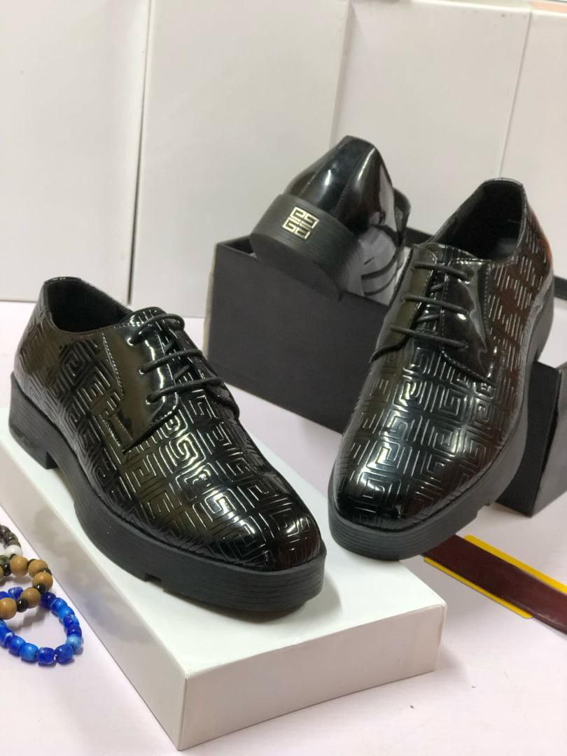 FASTEST FINGERS 
Size 41
#30,000
Fully boxed