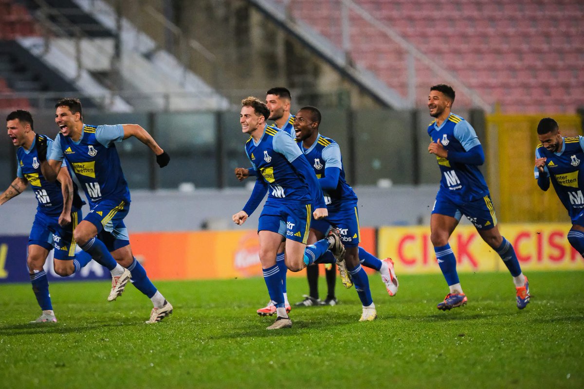 Sulahmana's tweet photo. On to the finals! 🏆⏳… https://t.co/hxo6WihQMq