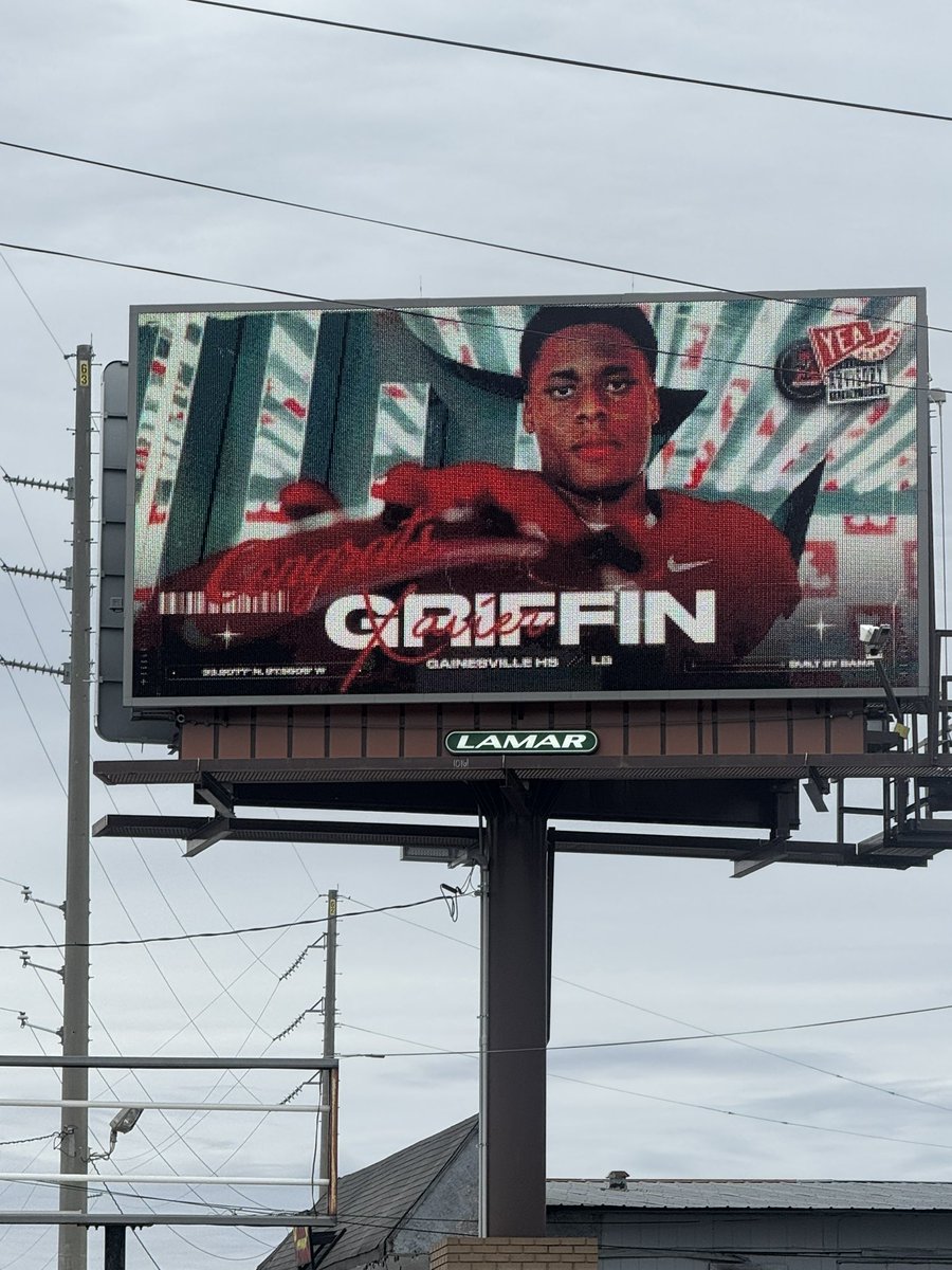 bamamade87's tweet image. What a blessing!!! Thank you so much @AlabamaFTBL  this was so awesome to see today!!! RTR baby